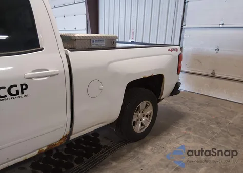 2015 Chevrolet Silverado 1500 1Lt z USA, uszkodzony, nr VIN 1GCVKREC1FZ422757